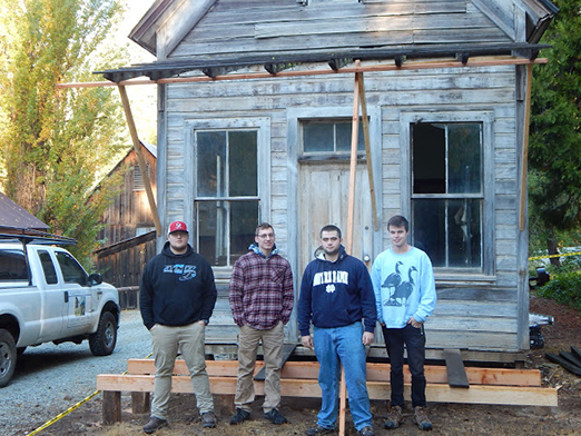 students standing in front of Carter Residence at Malakoff Diggins State Historic Park